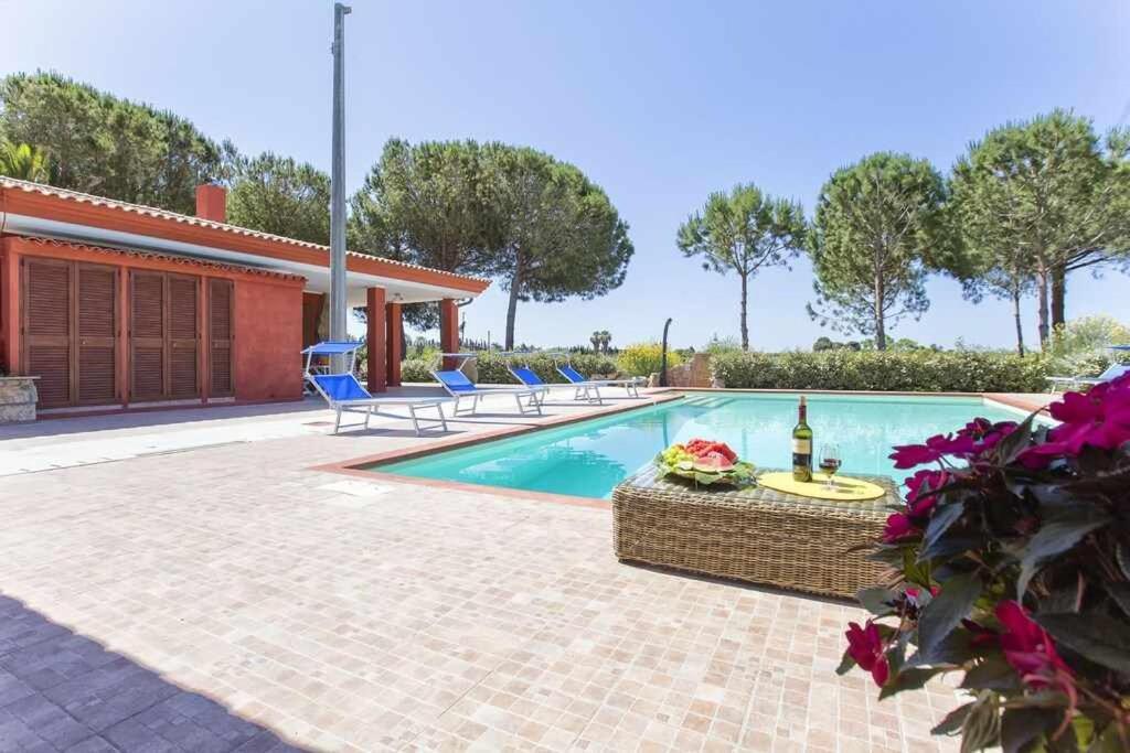 Girasoli Con Piscina Privata E A 2km Dalla